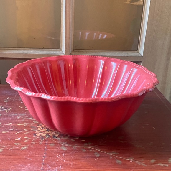 Vintage Cerutil Stoneware Large Scalloped Fluted
Serving Bowl Portugal 10.5* - Picture 7 of 16